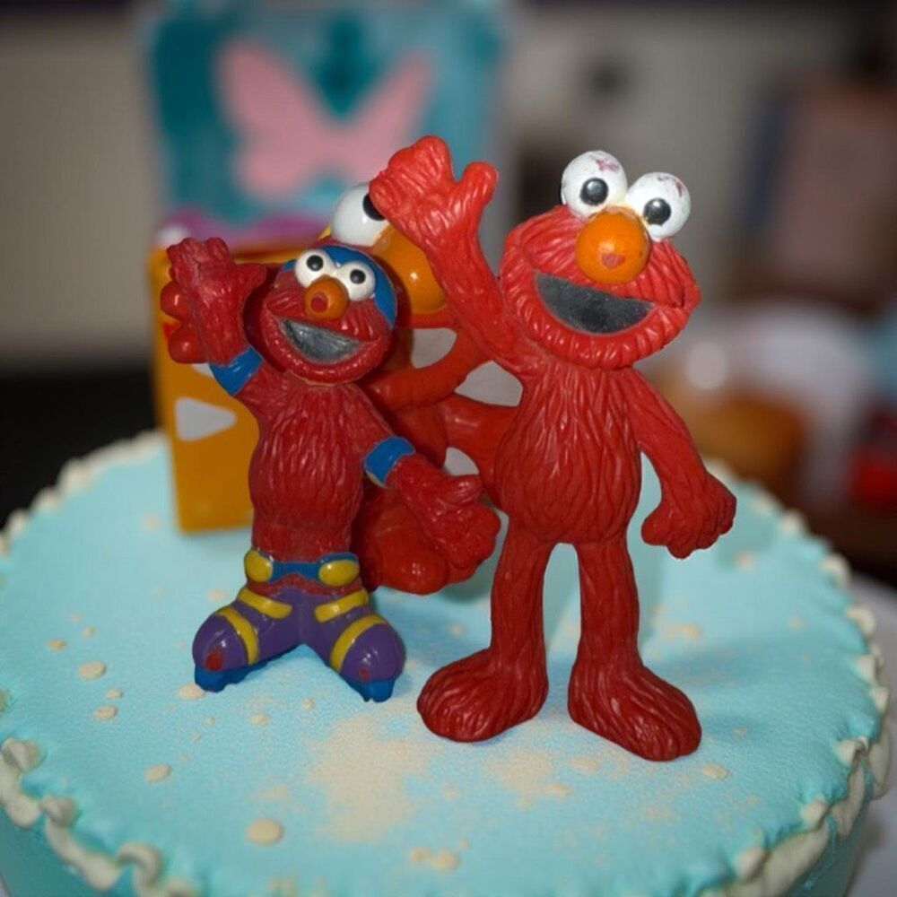 3 Elmo Cake Toppers Figure Roller Blading Elmo B20